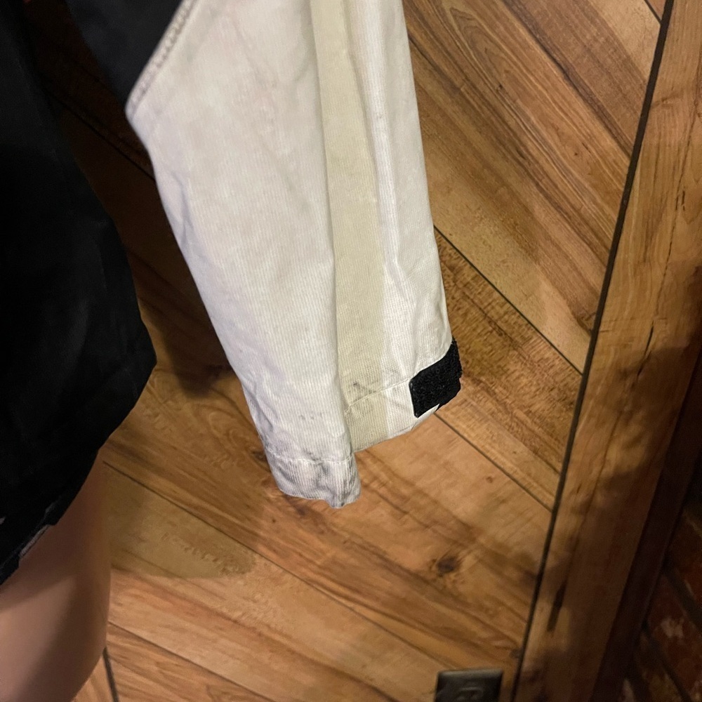 The North Face Girl’s Medium Hooded Hyvent Jacket - Picture 10 of 13